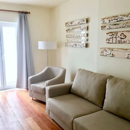 Exquisit Flat Right 公寓 *