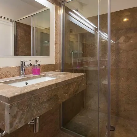 Exquisit Flat Right Апартаменты *